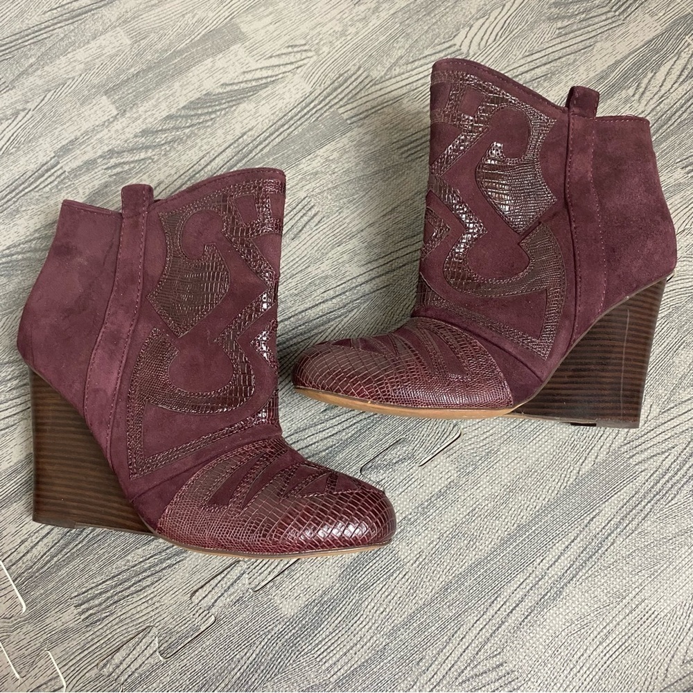 STEVEN Mitch Wedge Leather Bootie by Steve Madden - Picture 4 of 11